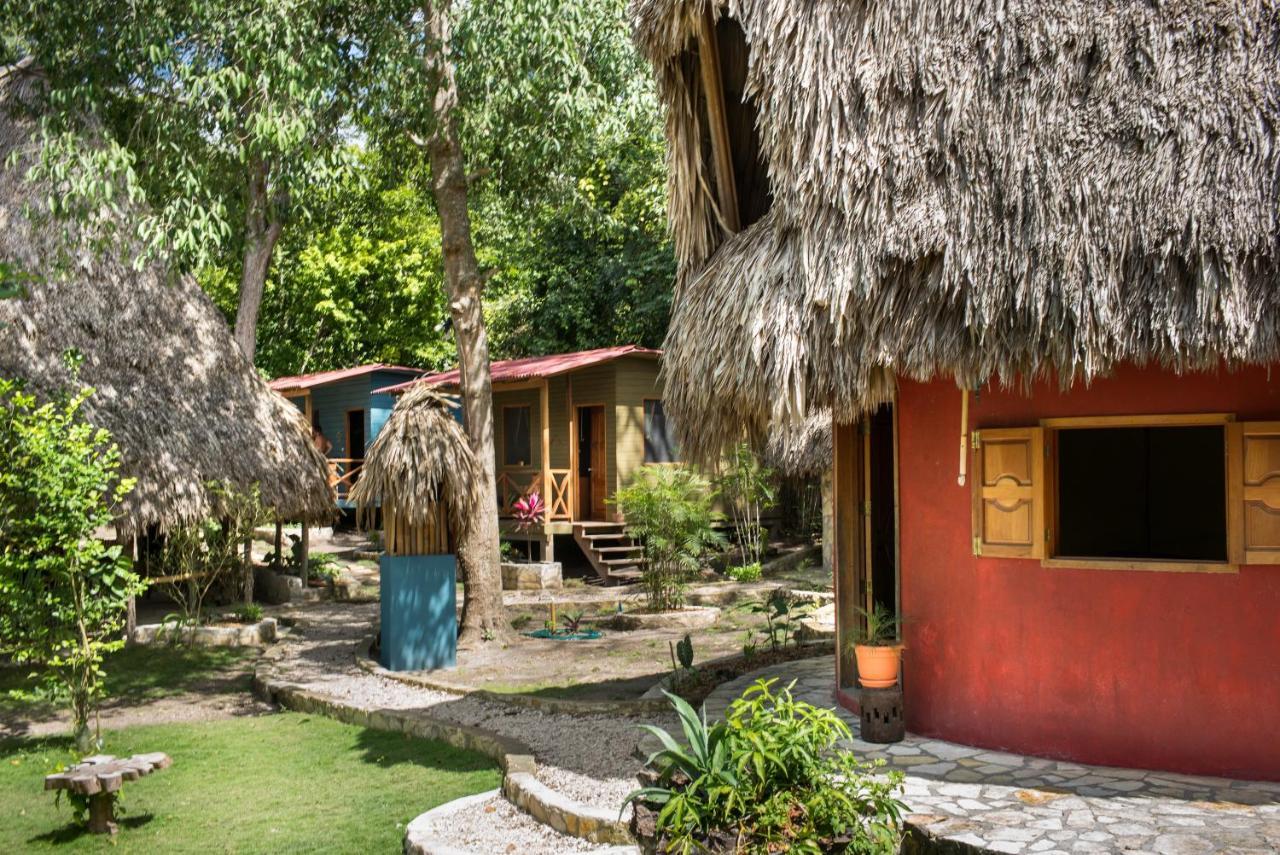Alice Guesthouse El Remate Exterior foto