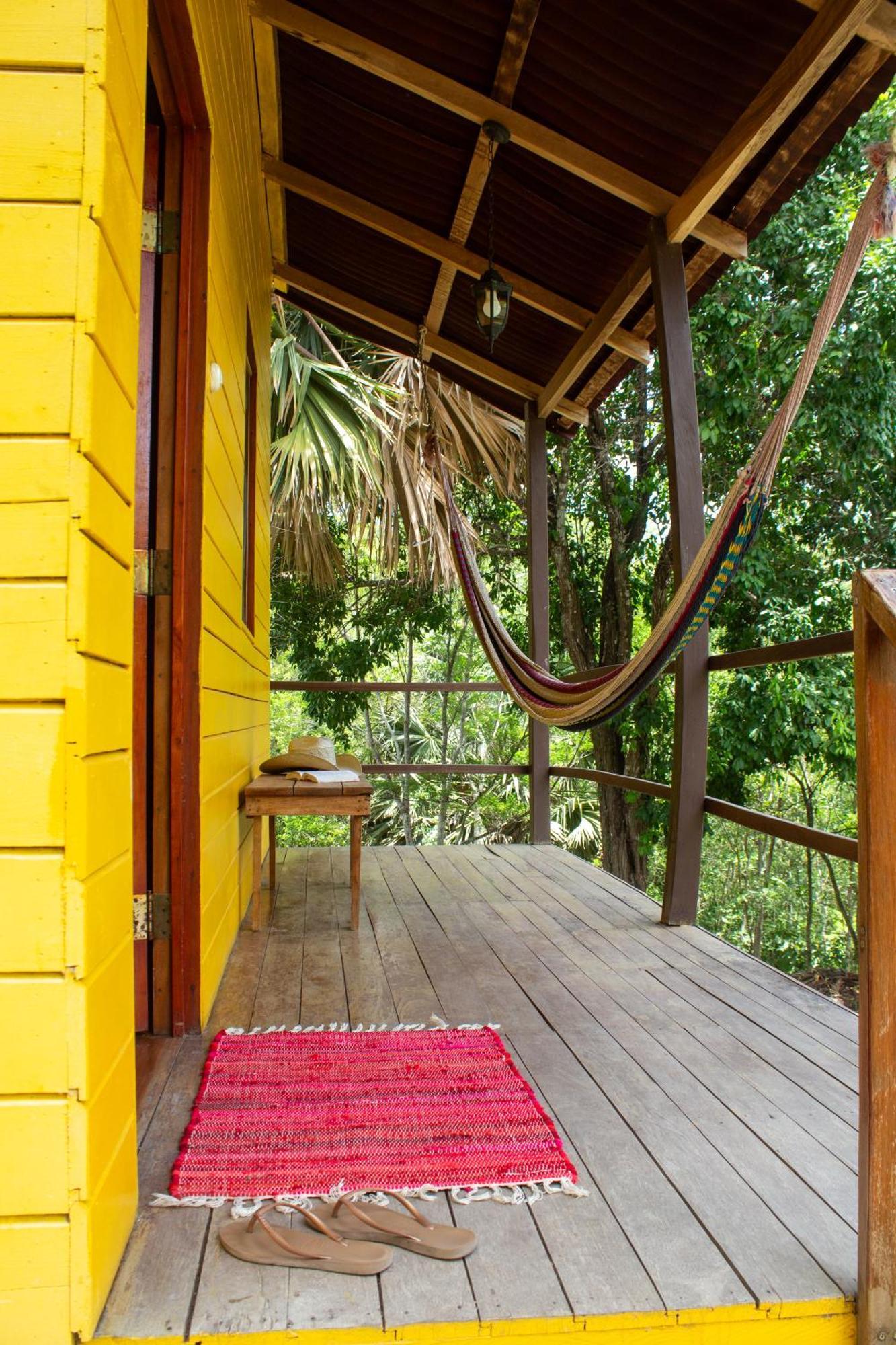 Alice Guesthouse El Remate Exterior foto