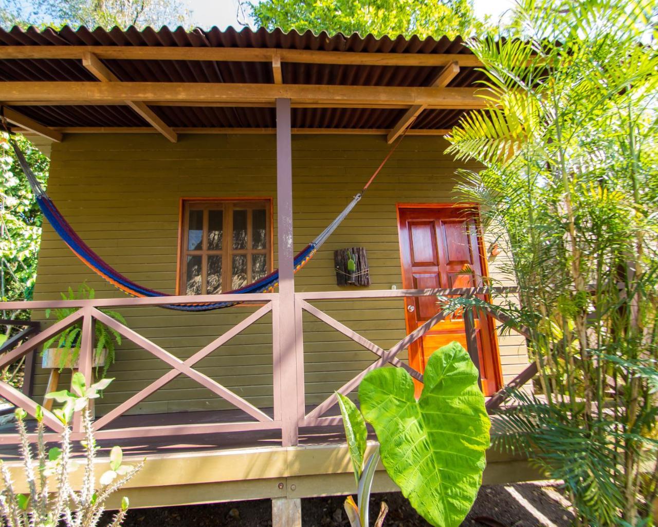 Alice Guesthouse El Remate Exterior foto